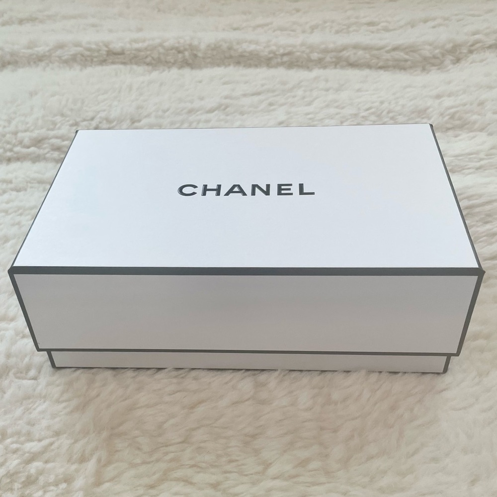 CHANEL White Lid Box & CHANEL Printed Tissue Paper 8 3/4”x5 1/2”